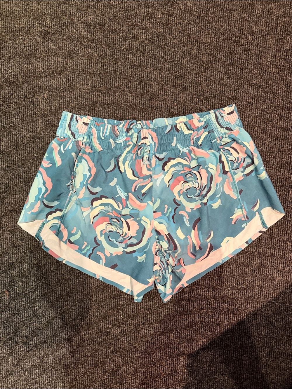 Athleta Printed Hustle 3” Shorts, Size S